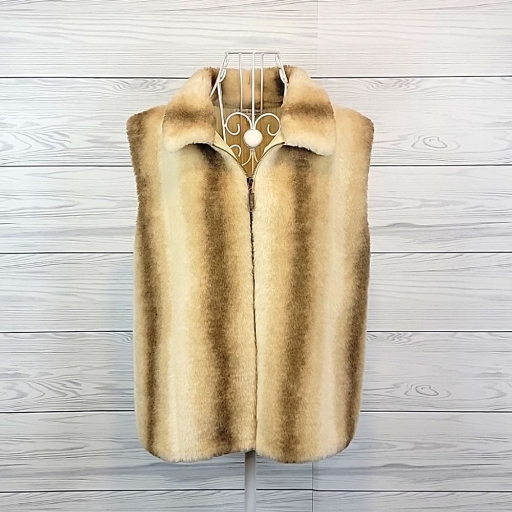 Mercer Street Studio faux fur vest Size XL